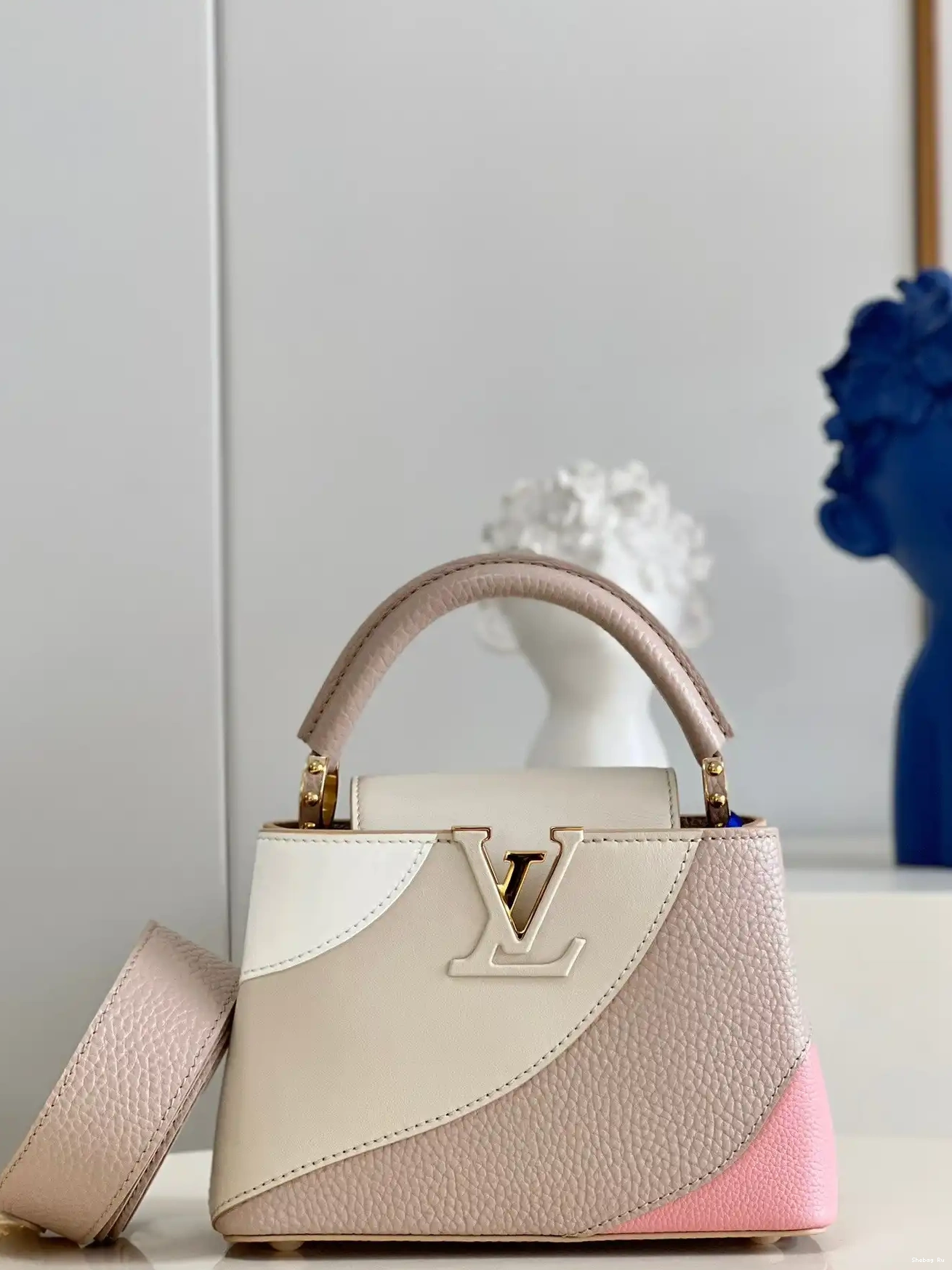 LOUIS MINI VUITTON CAPUCINES 0518
